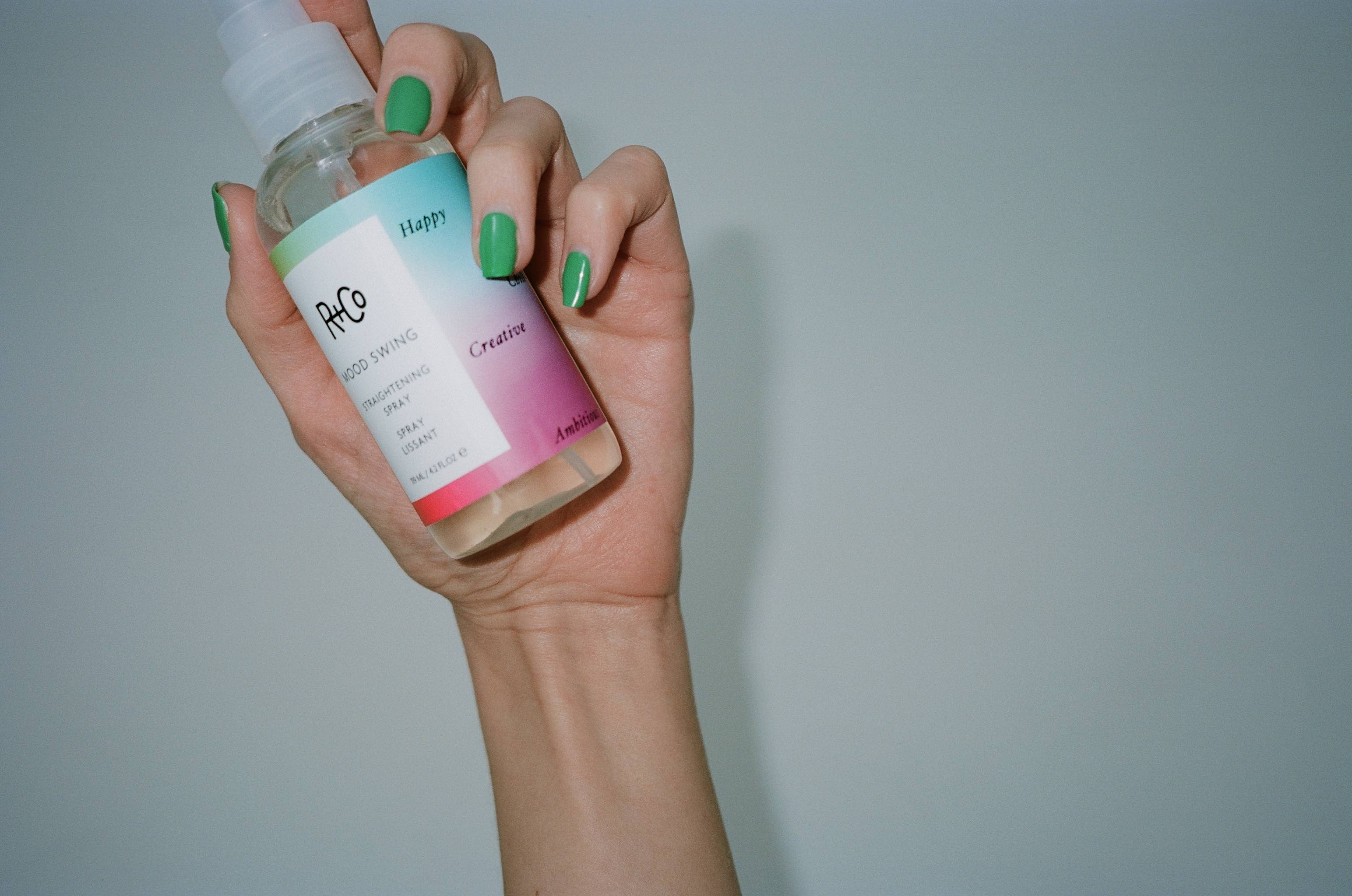MOOD SWING Straightening Spray 450°F Protection - Image 3