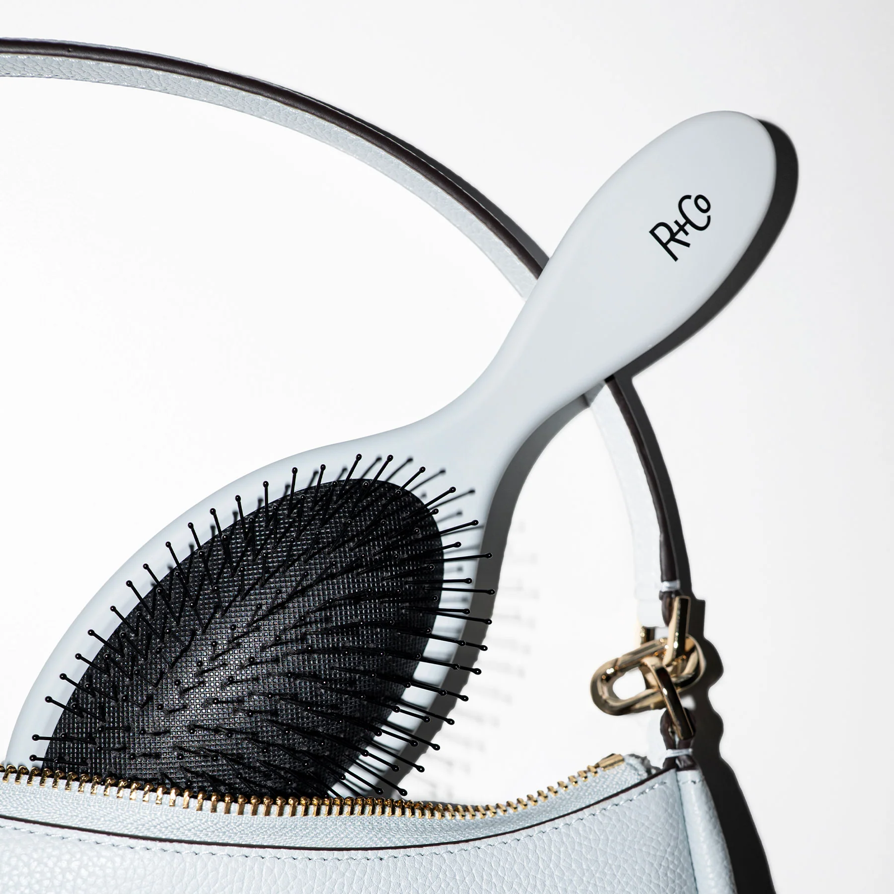 R+Co Detangling Brush - Image 3